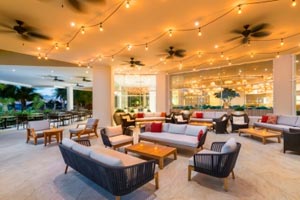 Lobby Bar - Isla Mujeres Palace - All Inclusive - Couples Only - Beach Resort