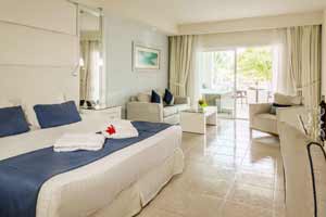 Privilege Honeymoon Junior Suite at Ocean Blue & Sand 